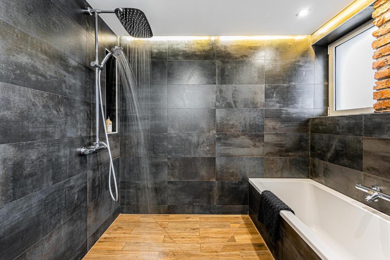 Luxury Apartment In The City Centre Kosice Bagian luar foto